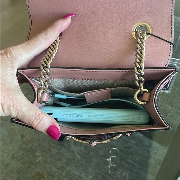 Gucci Pink Crossbody Bag with champagne,gold chain with coa - Picture 8 of 9